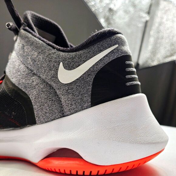 Nike Air Versitile 2 Sneakers Mens US 9.5 - Picture 11 of 15